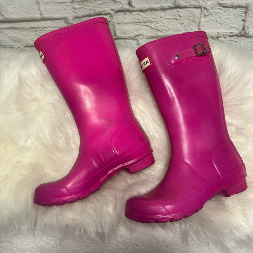 Hunter Fuchsia Footwear
